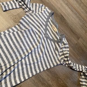 Womens size small long sleeve shirt